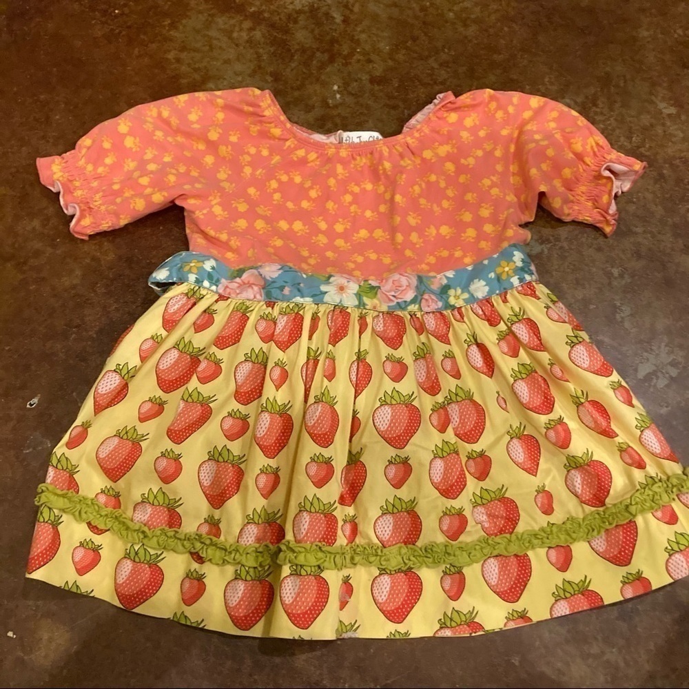 Matilda Jane Good Hart Faircloth Hill Strawberry Peasant Top